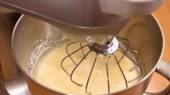 бисквитное пирожное с апельсиновым суфле