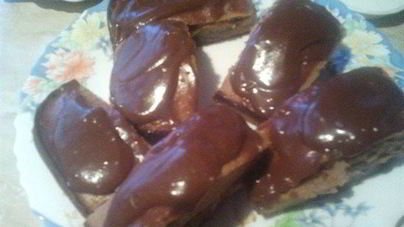 Бисквитные пирожные с вареной сгущенкой