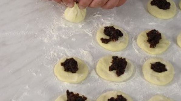 финиковые пирожные