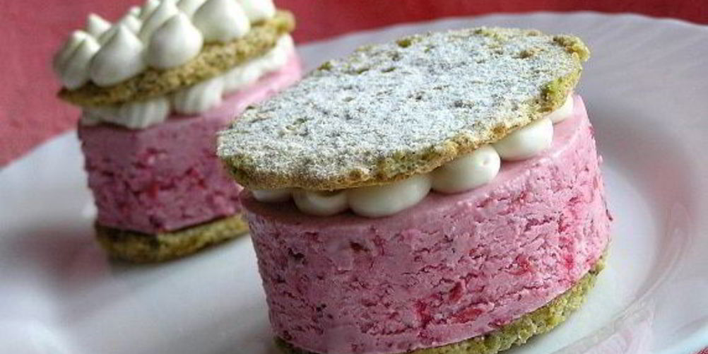 Рецепт фисташковое пирожное с брусничным семифредо