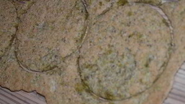 фисташковое пирожное с брусничным семифредо