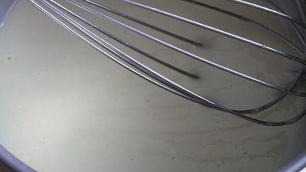 фисташковое пирожное с брусничным семифредо