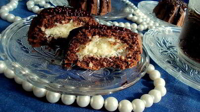 Кокосовые пирожные в шоколаде