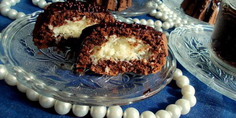 Рецепт кокосовые пирожные в шоколаде