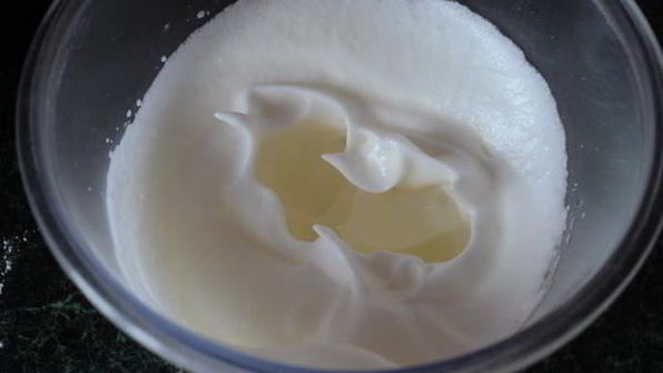 морковно-ореховое пирожное со сметанным кремом