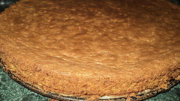 морковно-ореховое пирожное со сметанным кремом