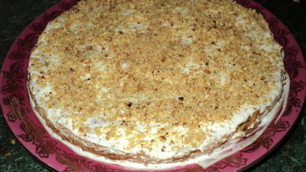 морковно-ореховое пирожное со сметанным кремом