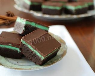 Мятные брауни с шоколадной глазурью