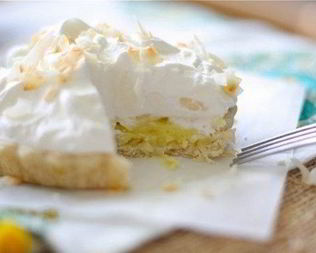 Нежное пирожное с бананово-кокосовой начинкой