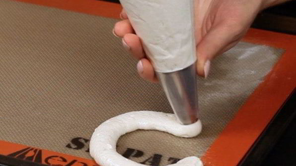 пирожное дакуаз