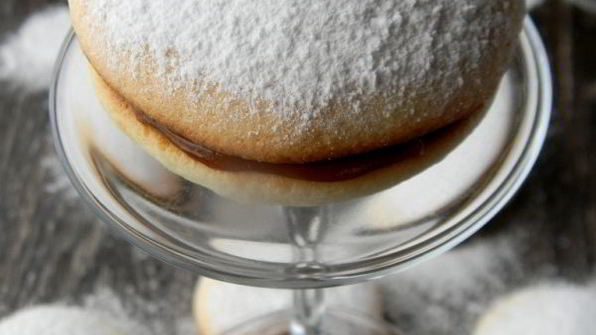 пирожное лакомка