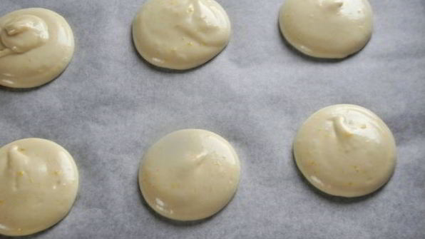 пирожное лакомка