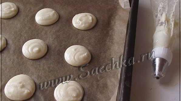 пирожное макарон