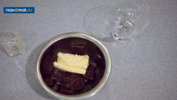 пирожное шоколадная лава