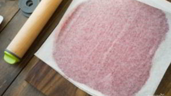 пирожное шу с вишневым конфи