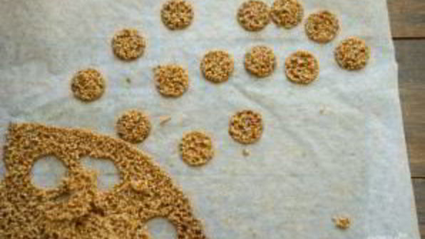 пирожное шу с вишневым конфи