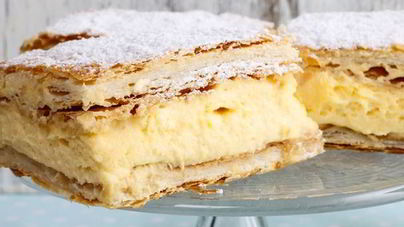 Пирожные из слоеного теста с заварным кремом