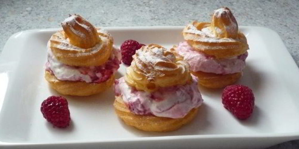 Рецепт пирожные из заварного теста с малиновой начинкой