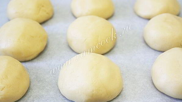 пирожные персики