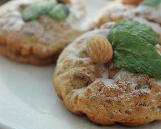 Пирожные с миндалем