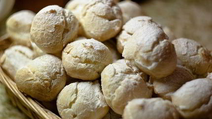 Пирожные Шу с белковым кремом