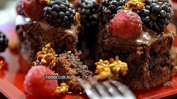 шоколадное пирожное