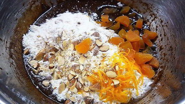 шоколадные брауни с курагой и миндалем