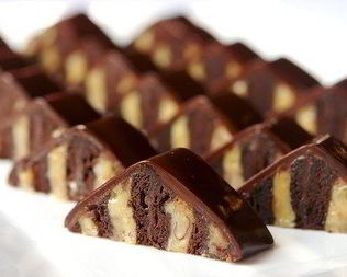 Шоколадные пирожные с кремом из мятного ликера