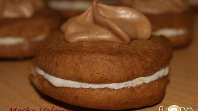 Шоколадные пирожные с кремом