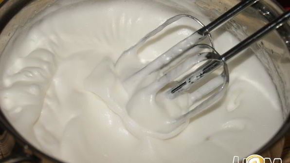 шоколадные пирожные с кремом