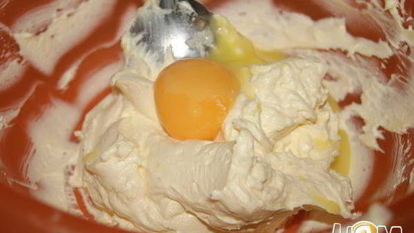 шоколадные пирожные с кремом