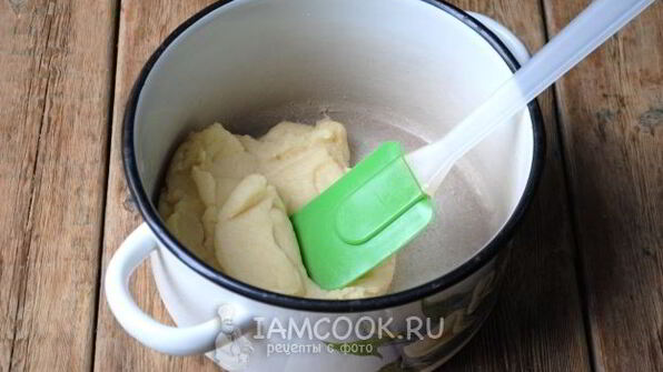 слоено-заварное пирожное ленинградское