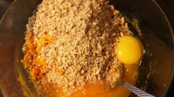 тыквенные пирожные под апельсиново-сметанной глазурью