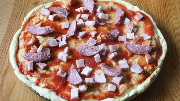 быстрая пицца в микроволновке с сыром