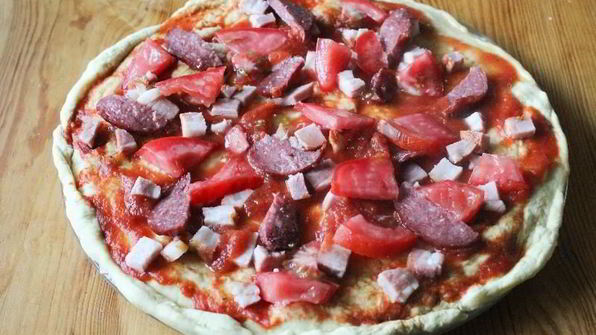 быстрая пицца в микроволновке с сыром