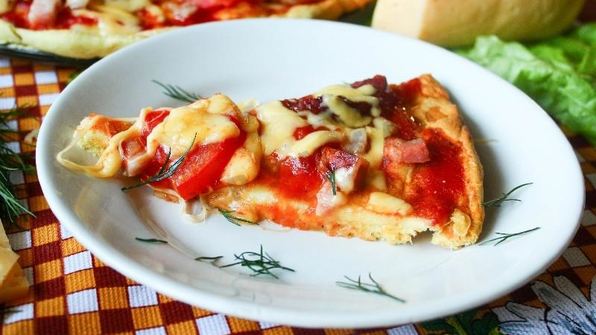 быстрая пицца в микроволновке с сыром