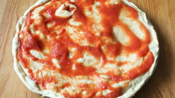 быстрая пицца в микроволновке с сыром