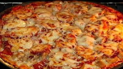 Домашняя пицца с колбасой Пепперони