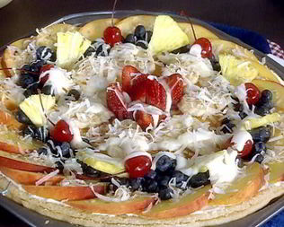 Фруктовая сладкая пицца с фруктами