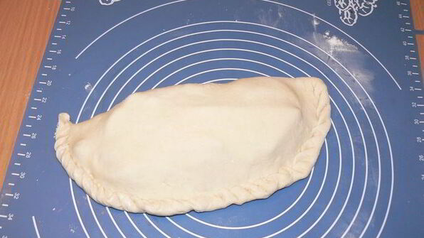 итальянская пицца кальцоне