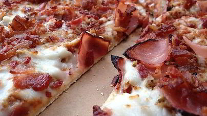 Итальянская пицца с ветчиной