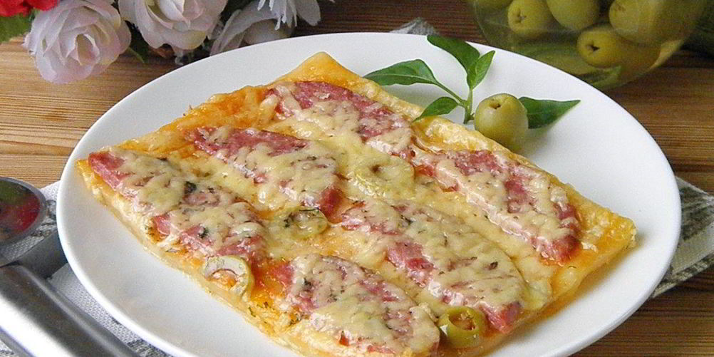 Рецепт пицца из слоеного бездрожжевого теста в духовке