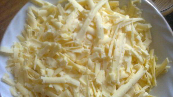 пицца из слоеного теста с лечо