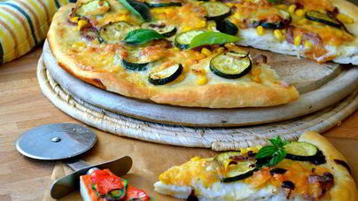 Пицца Летняя с цукини и кукурузой