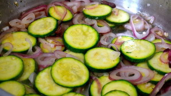 пицца летняя с цукини и кукурузой