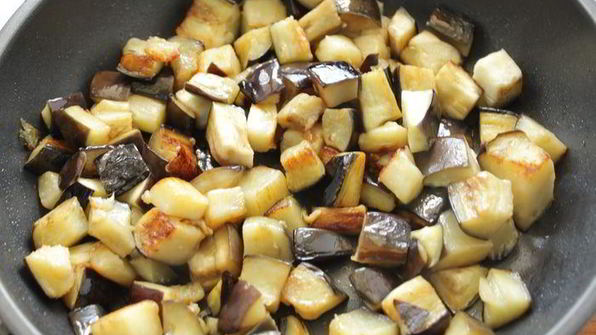 пицца с баклажанами и сыром джюгас