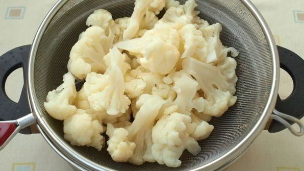 пицца с баклажанами и цветной капустой