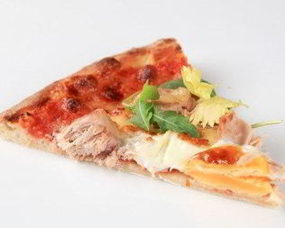 Пицца с индейкой и шалфеем