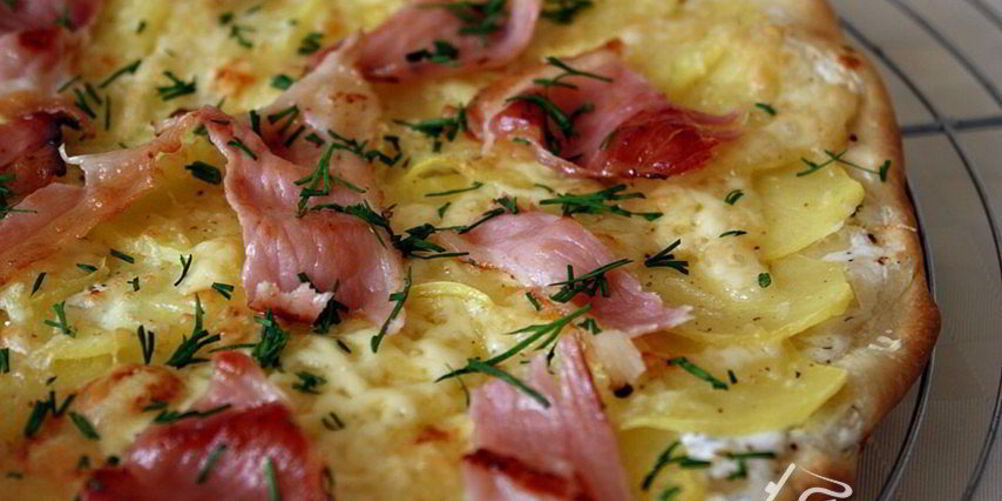 Рецепт пицца с картошкой и копченой ветчиной