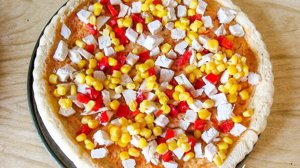 пицца с куриной грудкой и шампиньонами